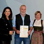 Gästehaus Wineberger bekommt Urkunde für G 4 Sterne